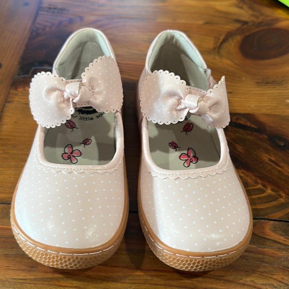 Livie & Luca KNOTTY CLASSIC Mary Jane. Pink w/ white polka dot.